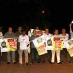 protesto-em-frente-a-casa-do-rodrigo-miaa